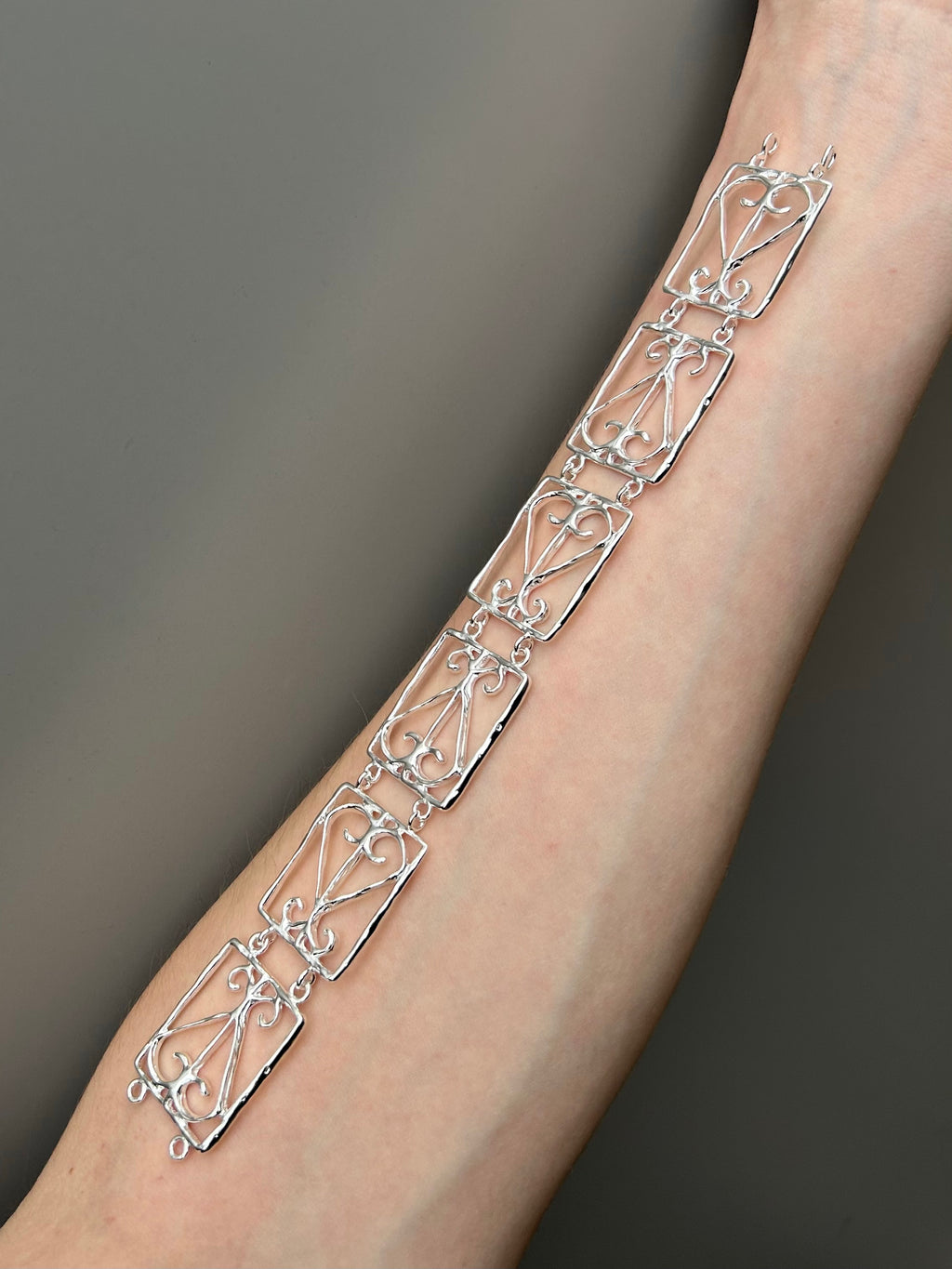 Amor Bracelet