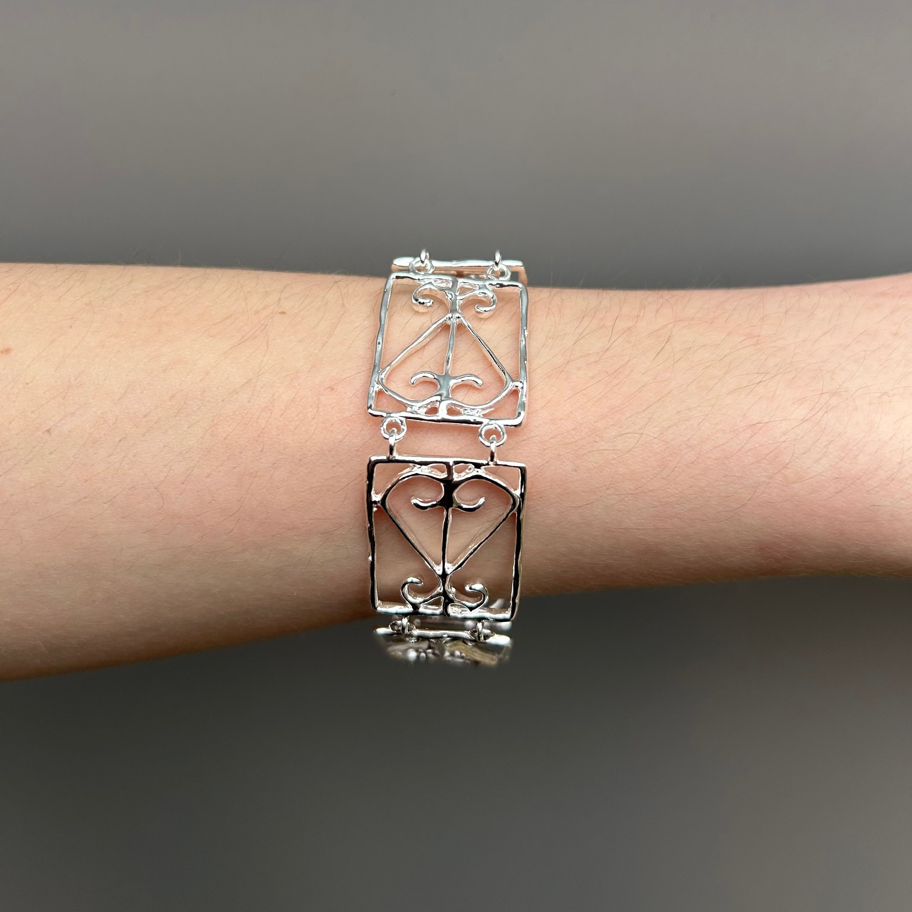 Amor Bracelet